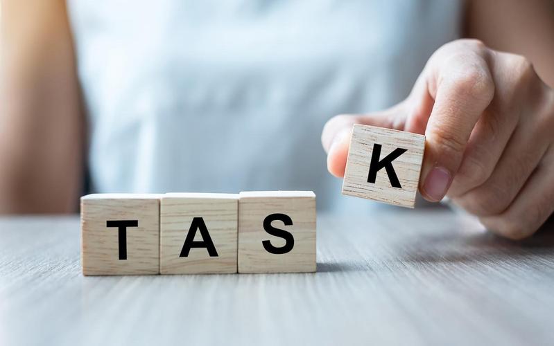 C#.NET AsyncLock 完全解析：async/await 下的并发控制方案